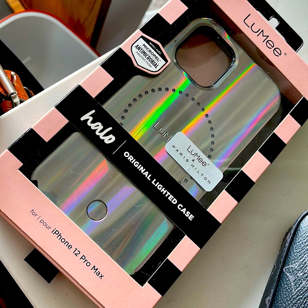 LuMee x Paris Hilton iPhone 12 Pro Max lighted/selfie case